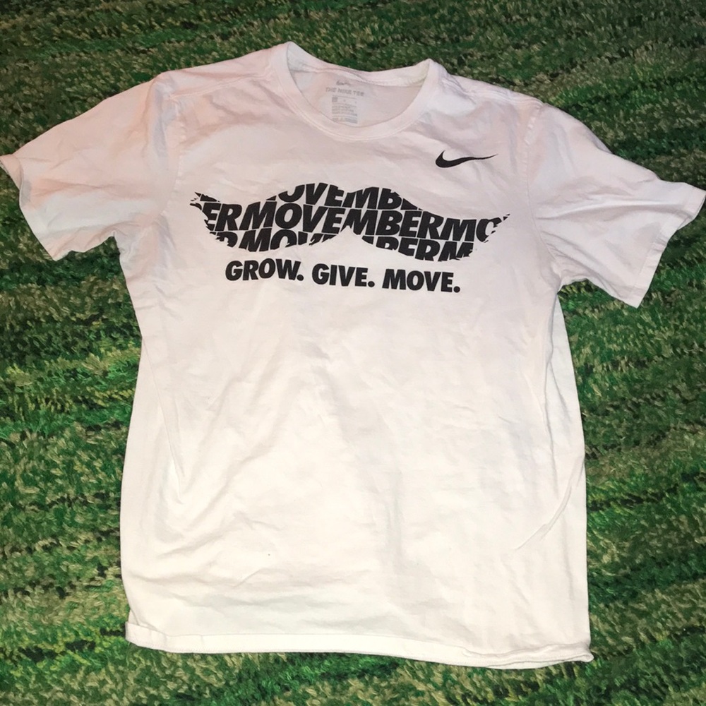 Nike Men’s White 'Grow. Give. Move.' Graphic T‑Shirt